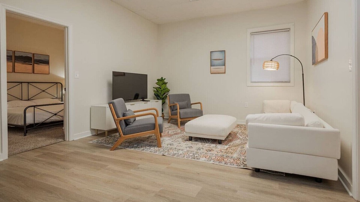Martinsburg Apartment | The Dazzling Dwelling