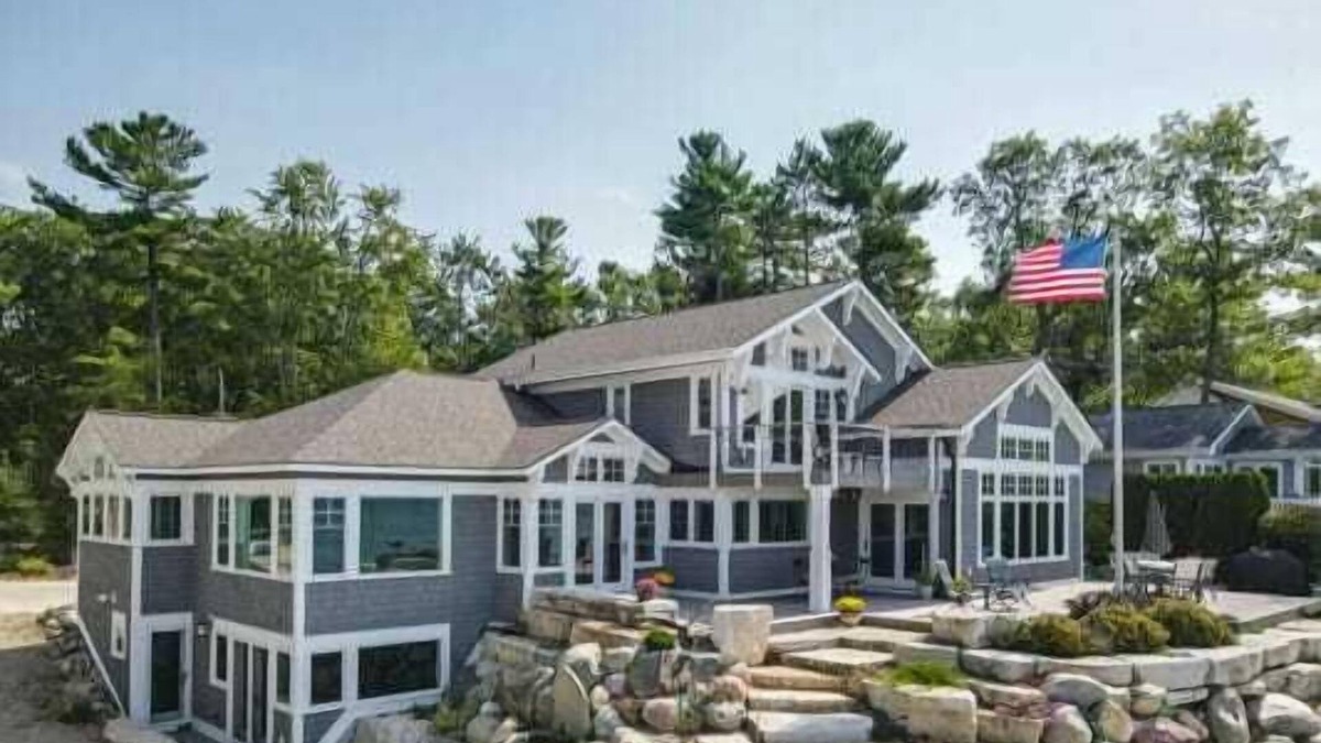 Acme House | The Deepwater Point Lake House