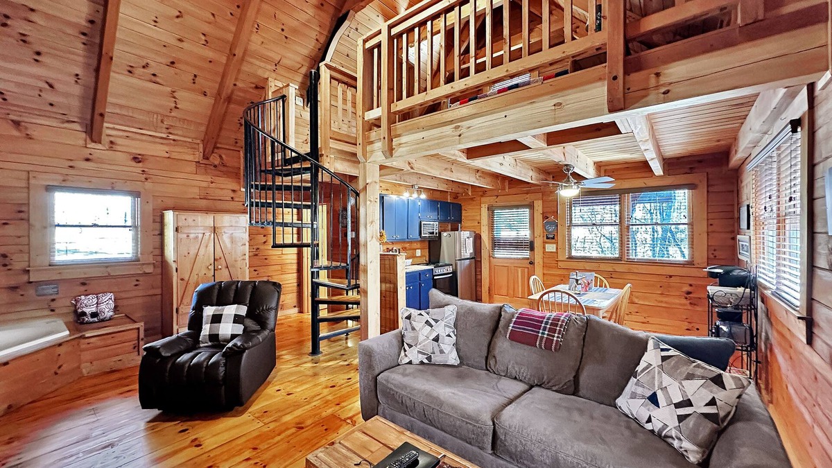 Pine Mountain Valley Cabin | The Deer Cabin- Left End