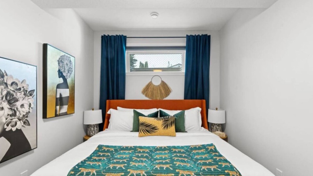 Jasper Place Condo | The Den | Centrally Located | King Bed | WiFi!