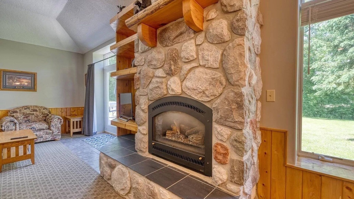 Squaw Lake Cabin | The Den: Hot Tub Fireplace RiverFront Pet Friendly 2 Bdrm