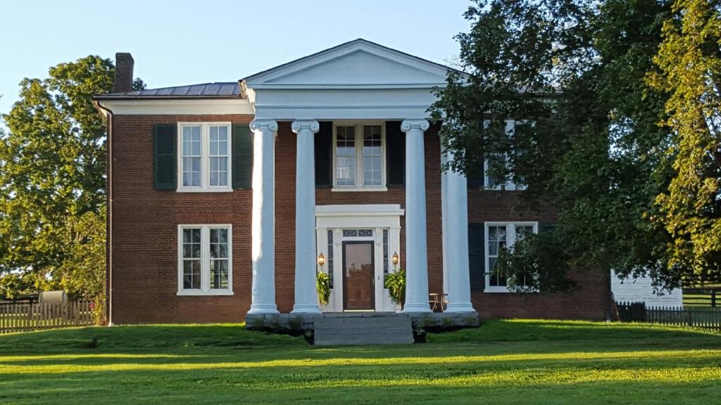 Paint Lick Bed & Breakfast | The Denny House