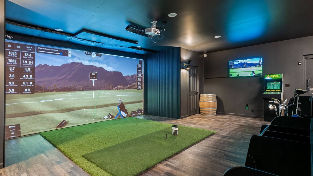 Logan House | The Distillery + Golf Simulator l Hot Tub