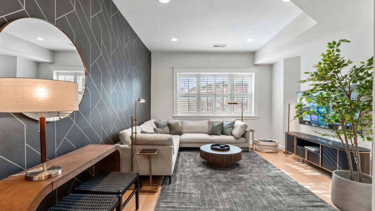 Shaw House | The District | Spacious 3BR/2.5BA by DCottage