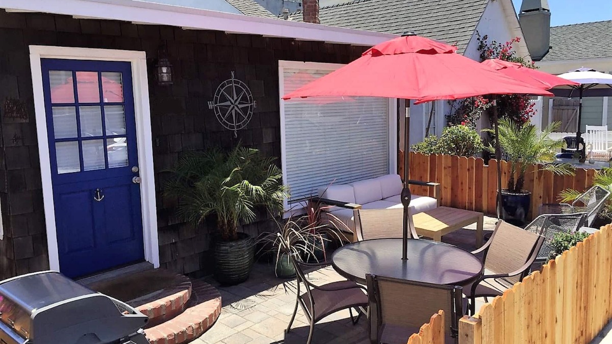 West Newport House | The Dock-Remodeled and Updated Beach Classic-Clean, Great Location, Bedrooms A/C