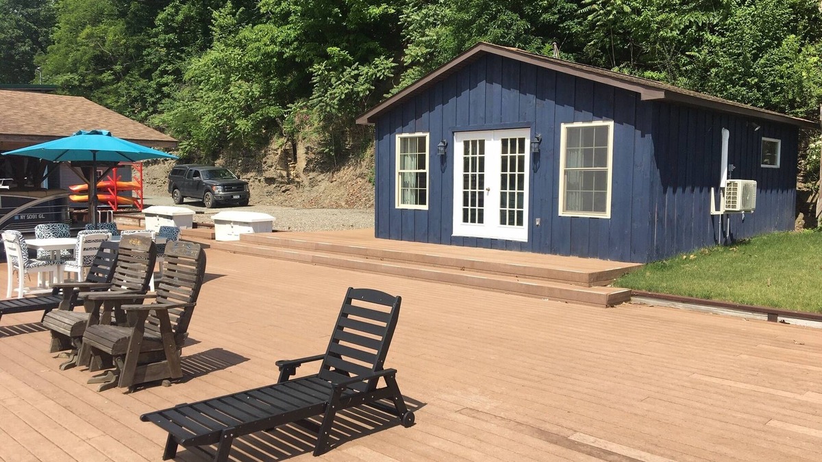 Hammondsport Cabin | The Dockaholic on Keuka is the ultimate Lake lovers getaway!
