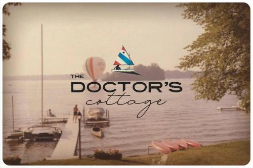 Clear Lake House | The Doctor's Cottage - Vacation Back In-Time
