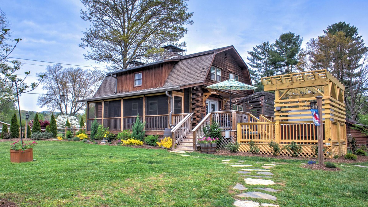 Valley Hill House | The Dogwood Meadow 2BR Log Cabin with Fire Pit, Waterfall, Large Yard
