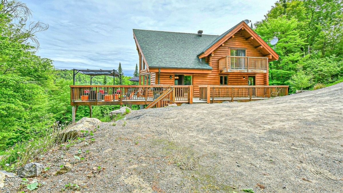 Saint-Faustin-Lac-Carre Villa | THE DOLCE VITA *WATERFRONT*
