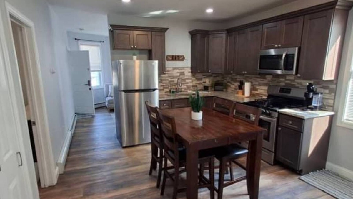 Wanskuck Apartment | The Double-Suite at The North End 2BR APT with PARKING