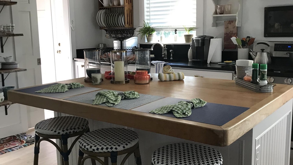 Fredericksburg House | The Douglas - A hill country bungalow in Fredericksburg. No added fees!