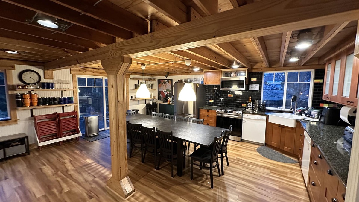 Douglas House | The Douglas Boathouse! Amazing location/Sleeps 20 in comfort/all ages friendly