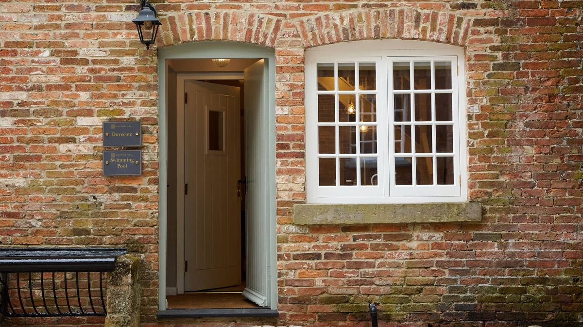 Carsington Cottage | THE DOVECOTE, family friendly, character holiday cottage in Hopton
