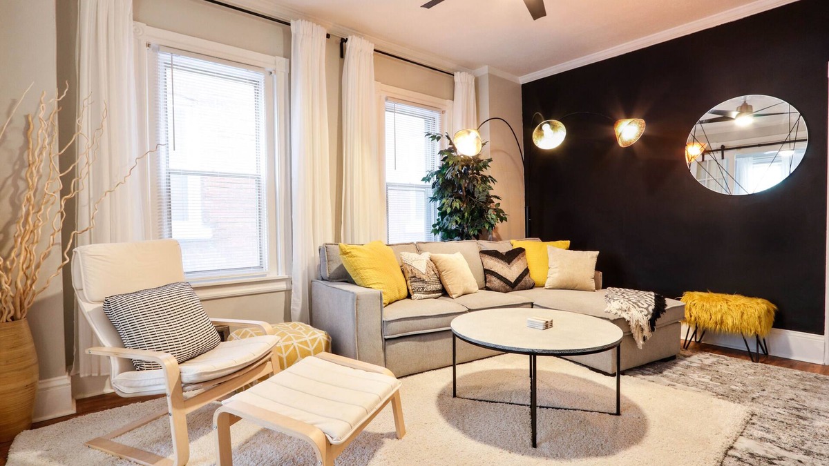 Bethlehem House | The Downtown Bee: Cozy & charming escape steps from Main Street Bethlehem!