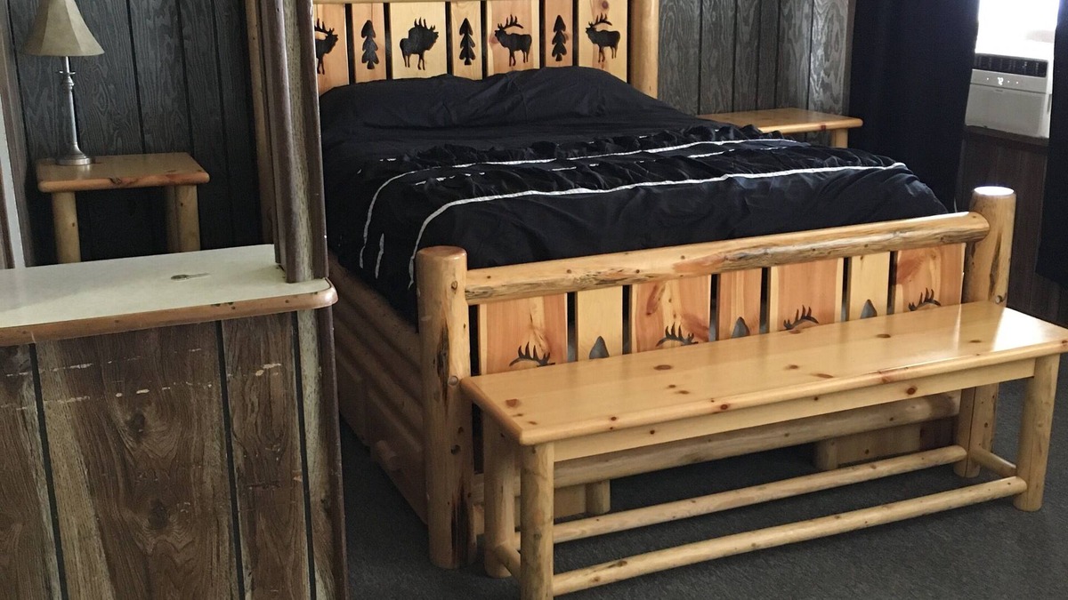 Frontier Apartment | The Downtown Motel