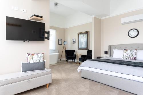 West Launceston Bed & Breakfast | The Dragonfly Inn