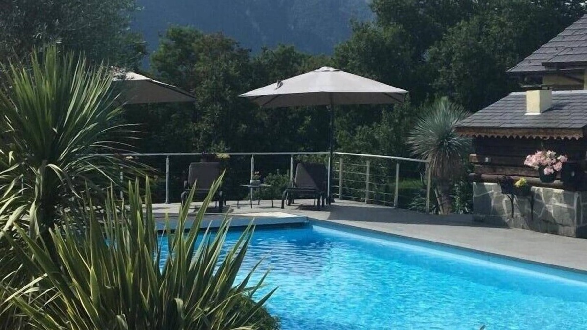 Viviers-du-Lac House | THE DREAM, BETWEEN LAKE AND MOUNTAIN