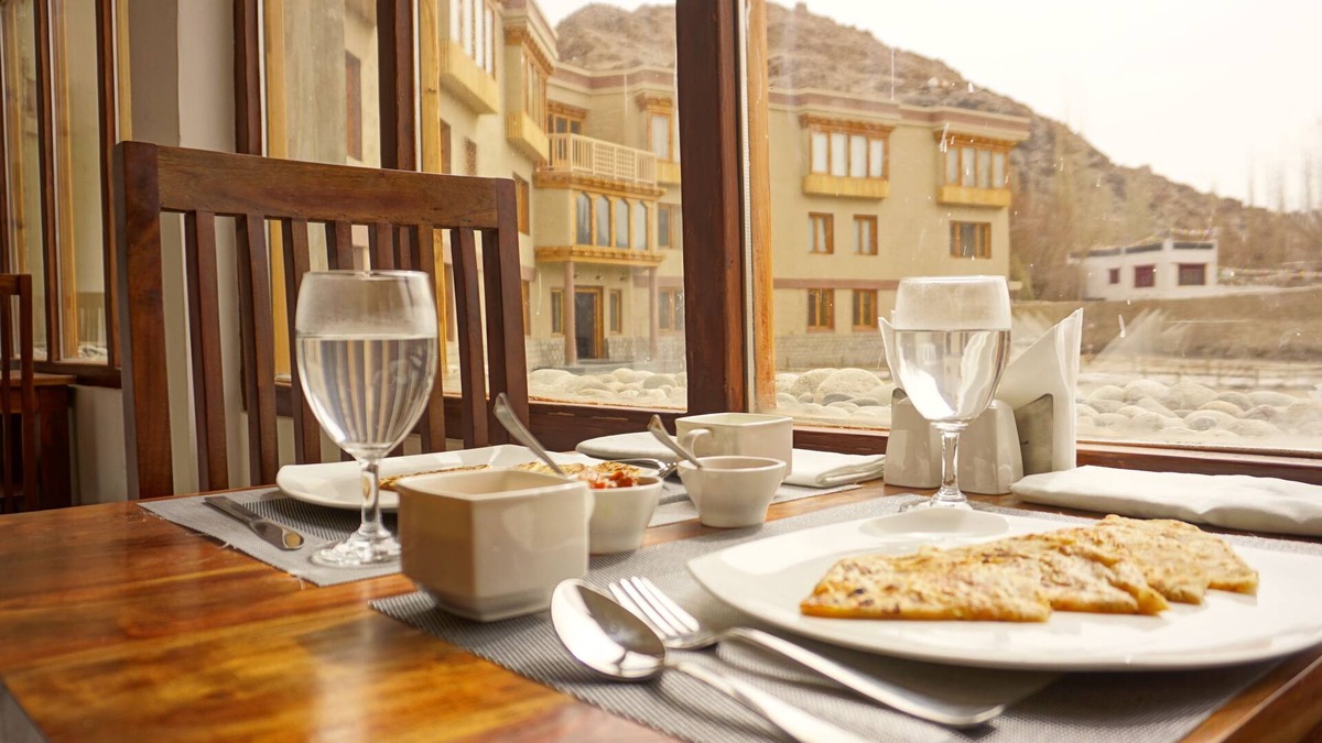 She Hotel | The Driftwood Ladakh
