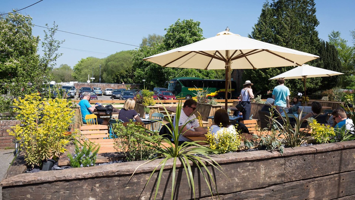 Kintbury Hotel | The Dundas Arms