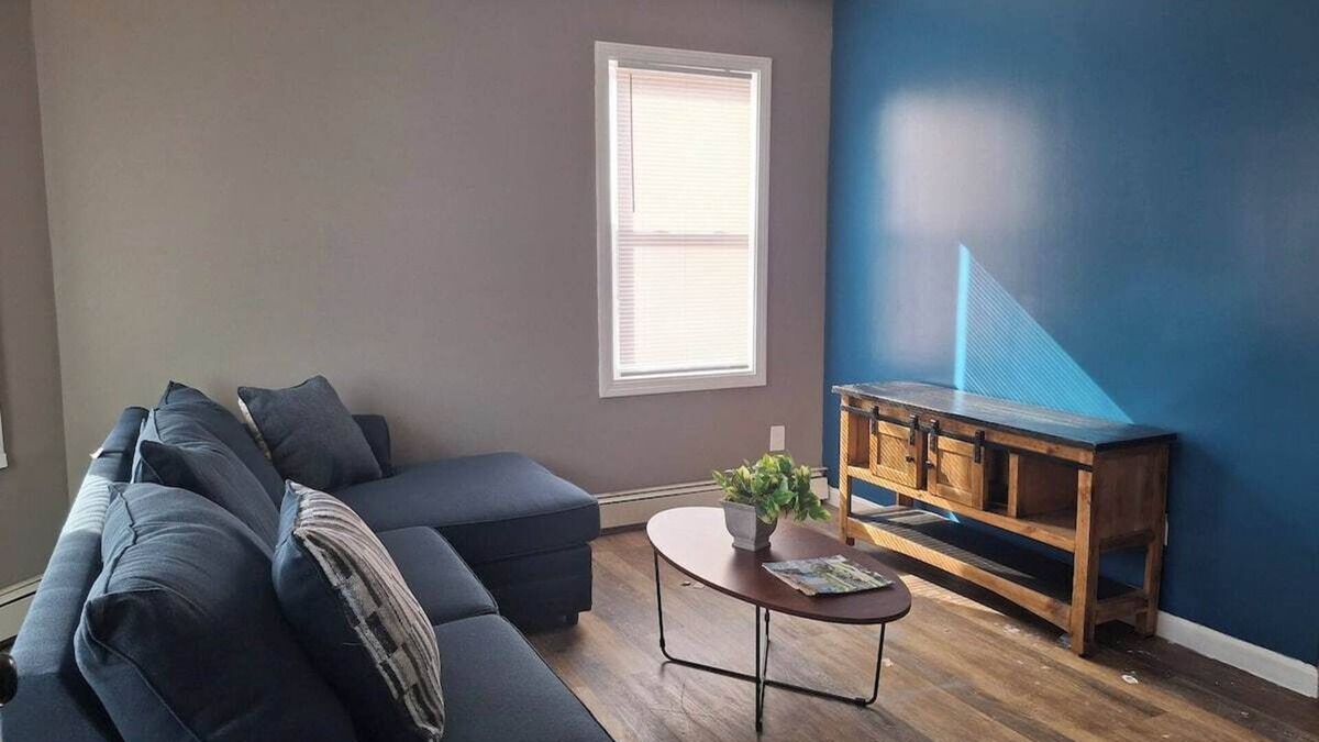 Mount Pleasant Apartment | The Duo-Loft at Mt. Pleasant 2BR, Laundry, Parking