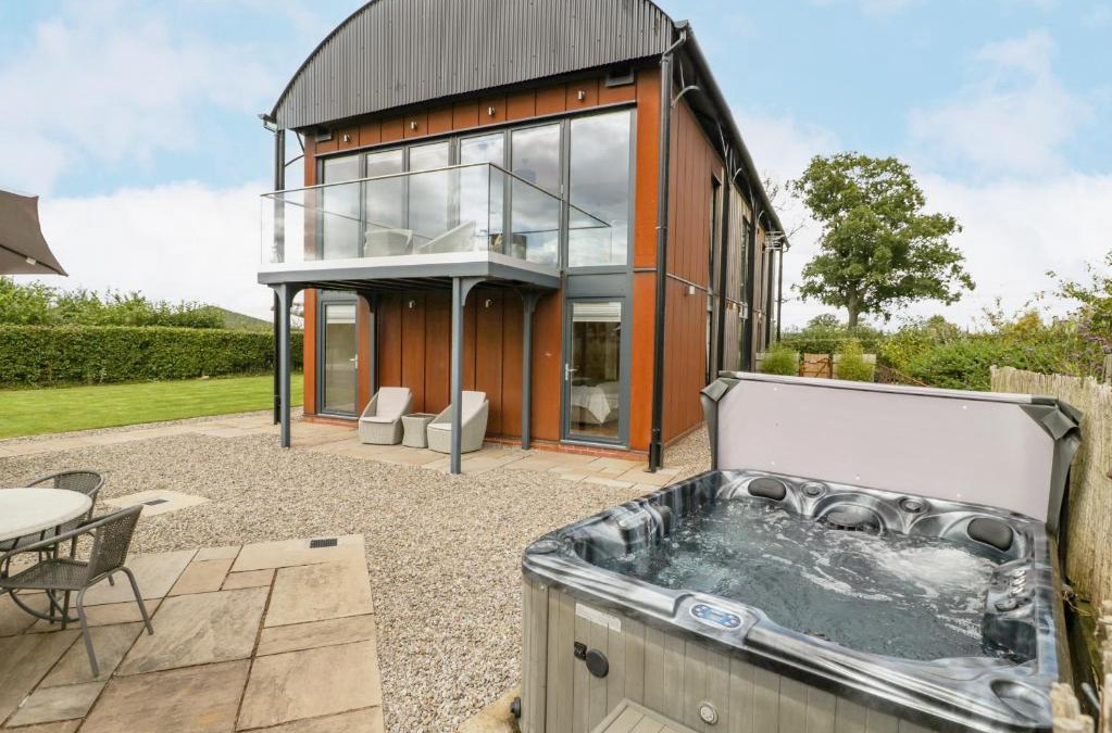 Leominster House | The Dutch Barn