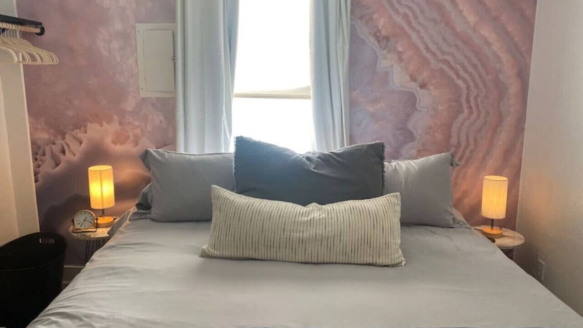 Lincolnville Hotel | The Dylan Suites 4 - Steps from Downtown & Flagler