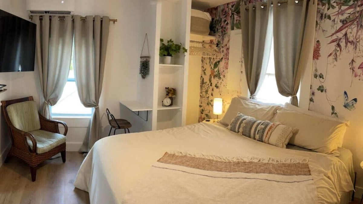 Lincolnville Hotel | The Dylan Suites 6 - Steps from Downtown & Flagler