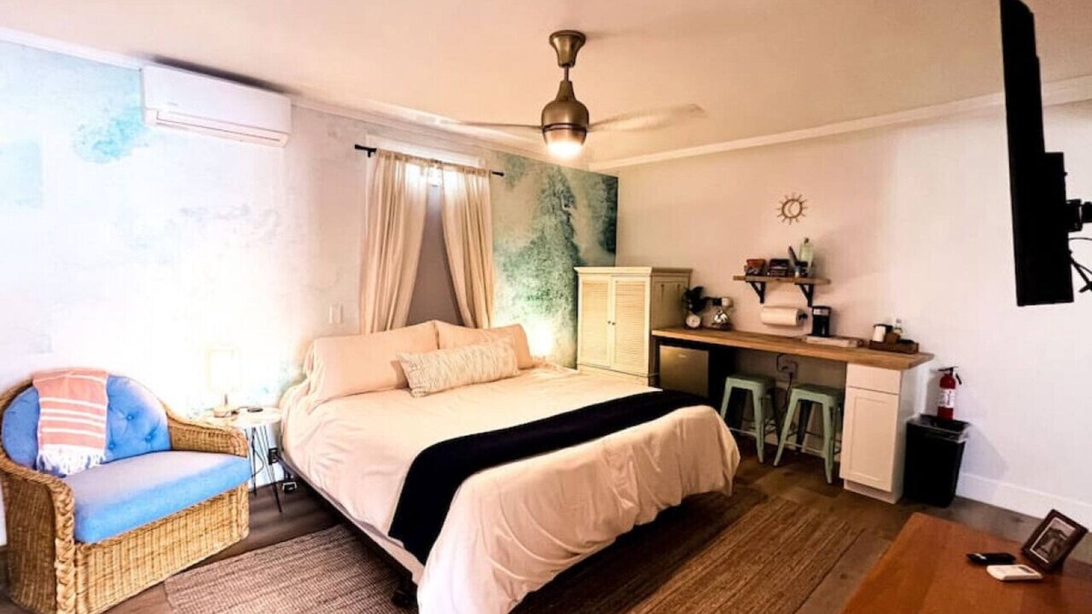 Lincolnville Hotel | The Dylan Suites - Steps from Downtown & Flagler5