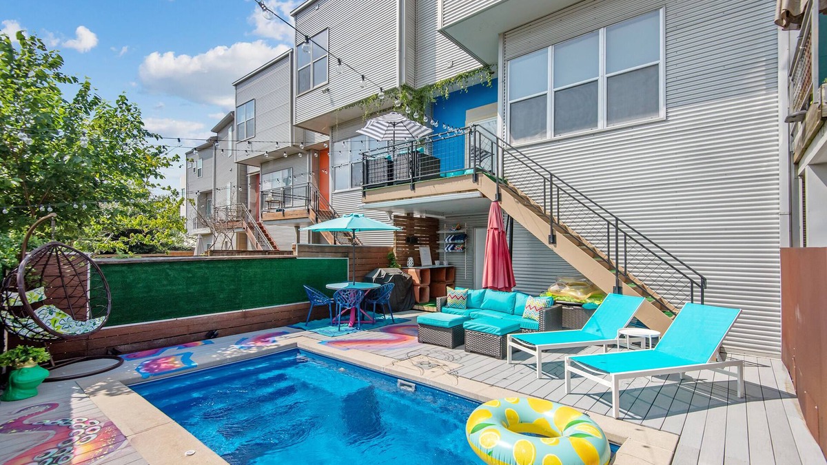 South Central Houston House | The EaDo Wonderland - Heated Pool!