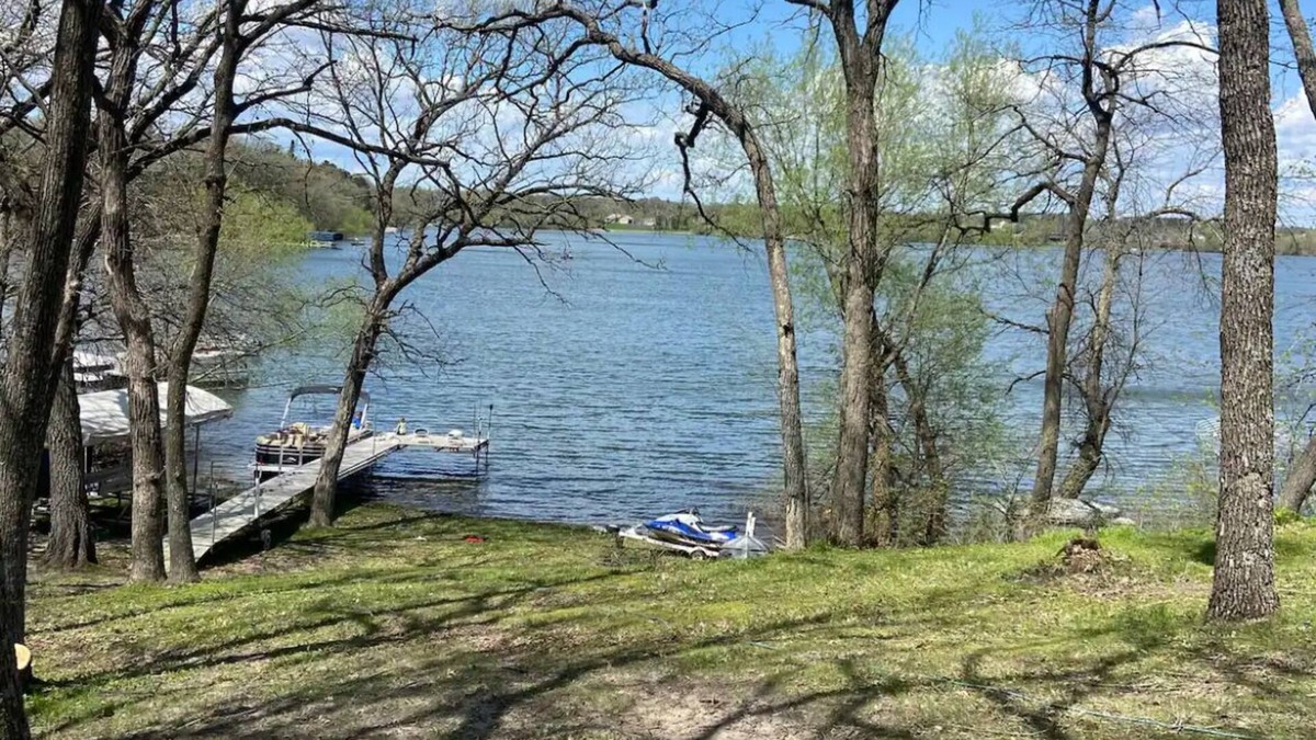 Big Lake House | The Eagle's Nest