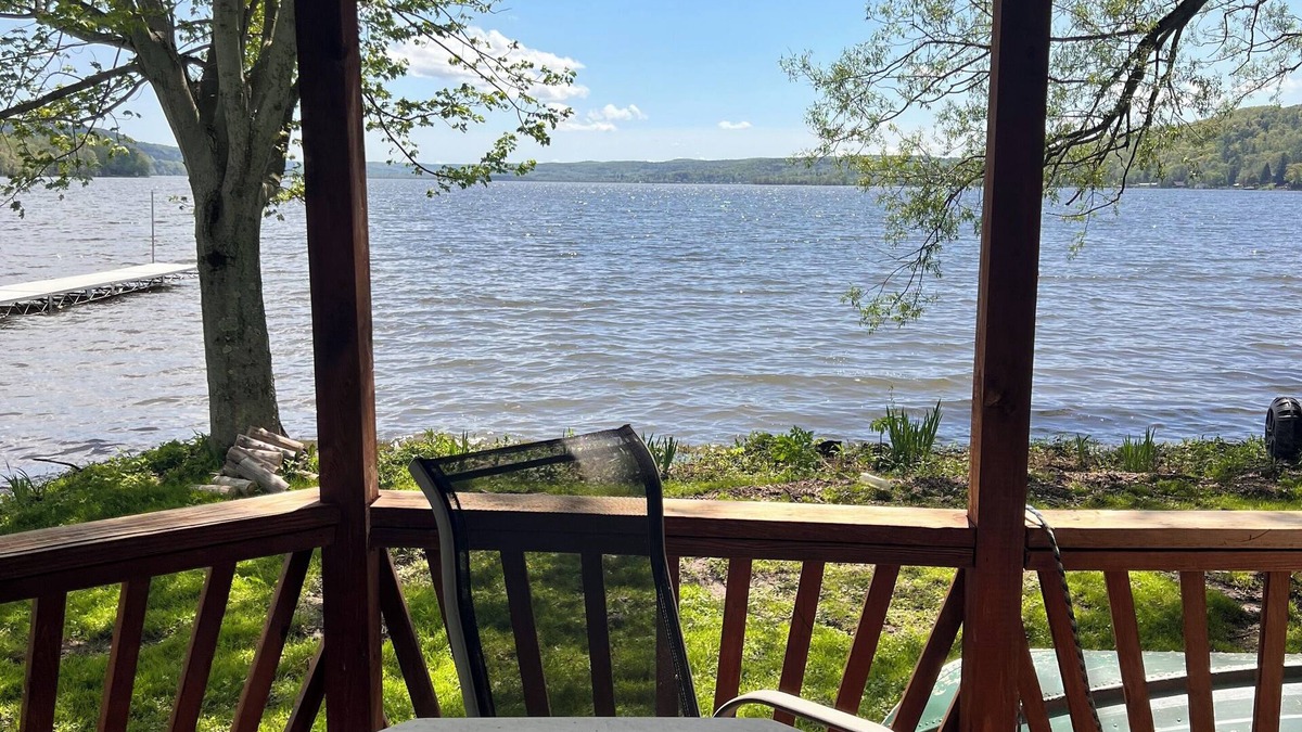 Richfield Springs Cabin | The Eagles Nest A Charming 3-bedroom cabin on Lake Canadarago with WiFi and AC