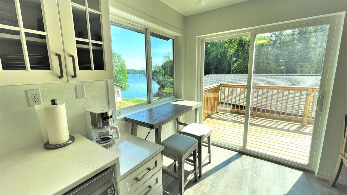 Phillips House | The Eagles Nest at Lakeside Lodging | 2 Bedroom