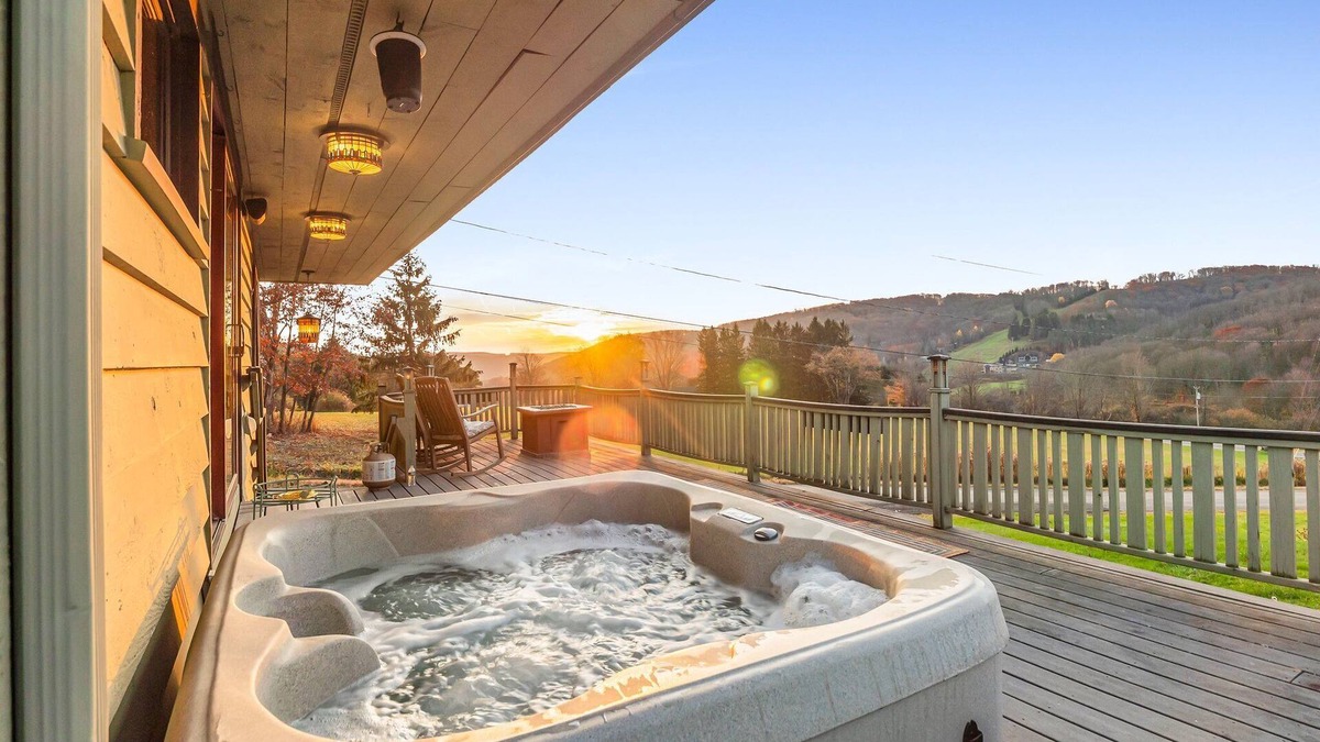Ellicottville House | The Eagles Nest – Couples Escape