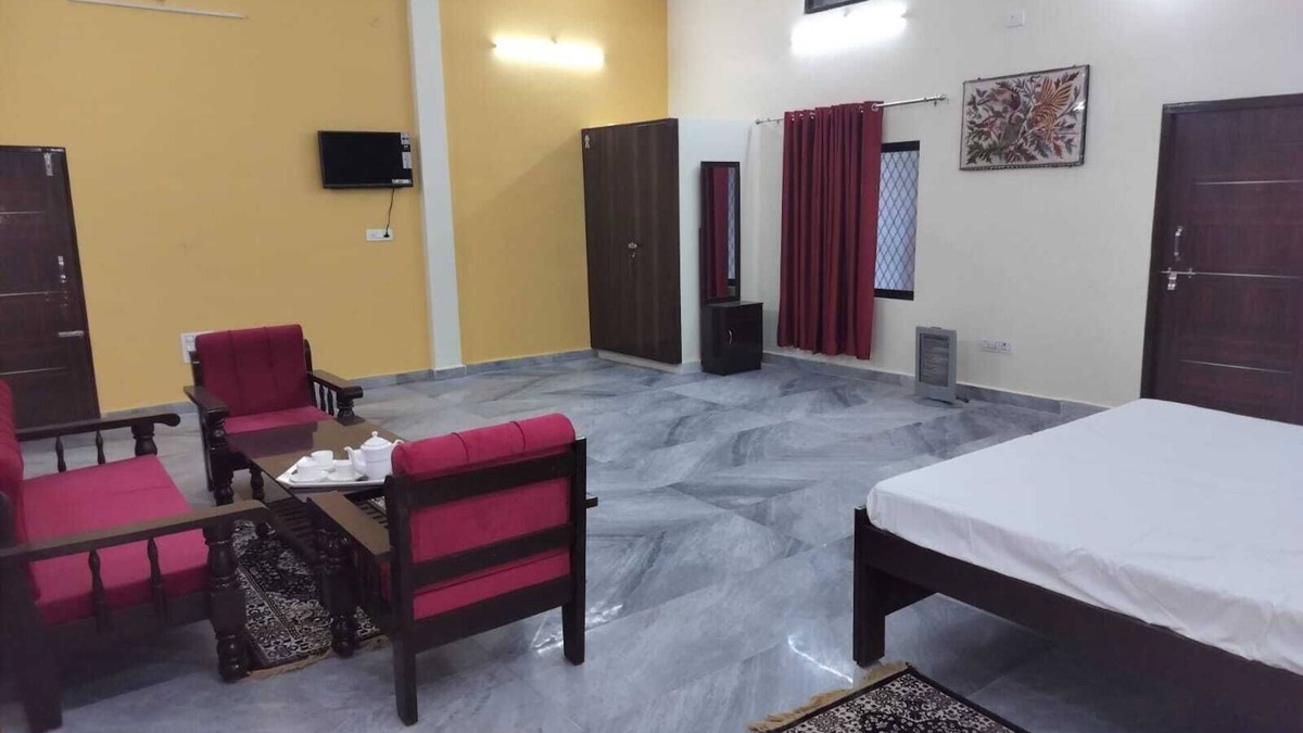 Jhusi Bed & Breakfast | The Eco Resort By Dawn