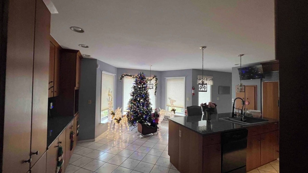 Dauberville House | The Elegant Retreat.