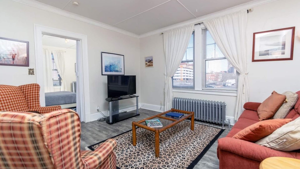 South Green Apartment | The Elizabeth Suite B2