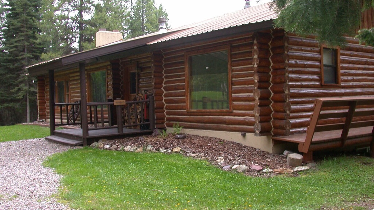 Condon Cabin | The Elk Antler Wilderness Cabin welcomes families, groups