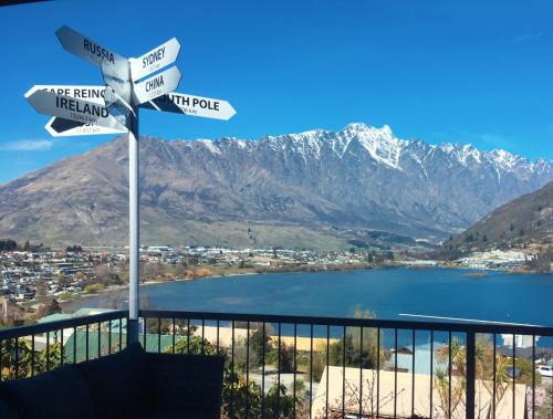 Frankton Bed & Breakfast | The Embassy B&B