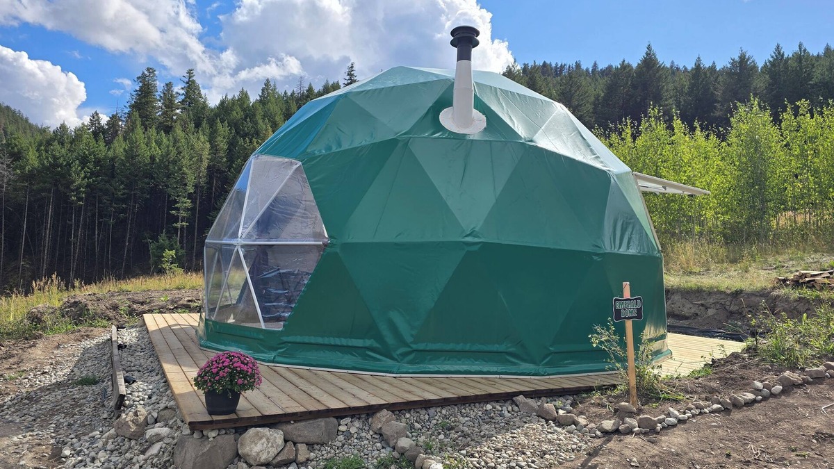 Okanagan-Similkameen RV Rental | The Emerald Dome