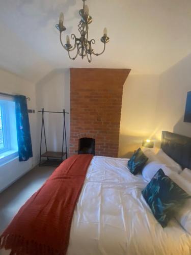 Rolleston on Dove House | THE ENCHANTED COTTAGE