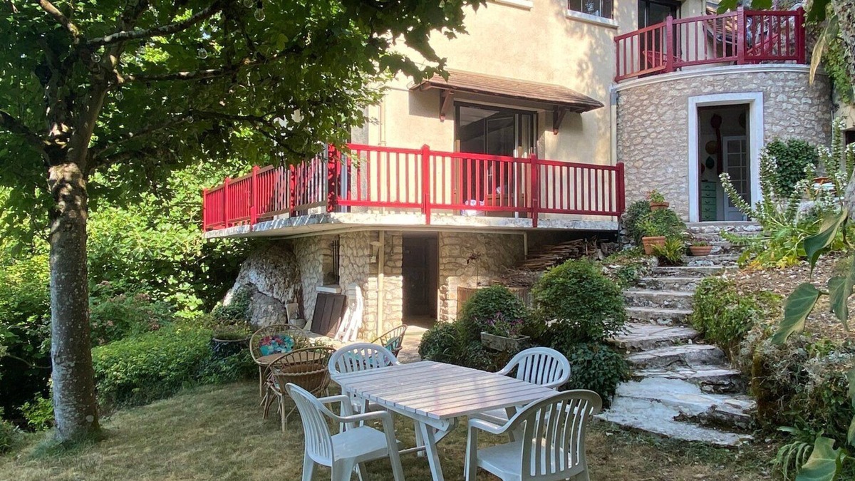 Courcay Apartment | The enchanted shores