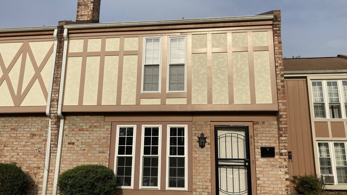 Highland Springs House | The Enclave Art Studio - Free parking 8 mins from airport