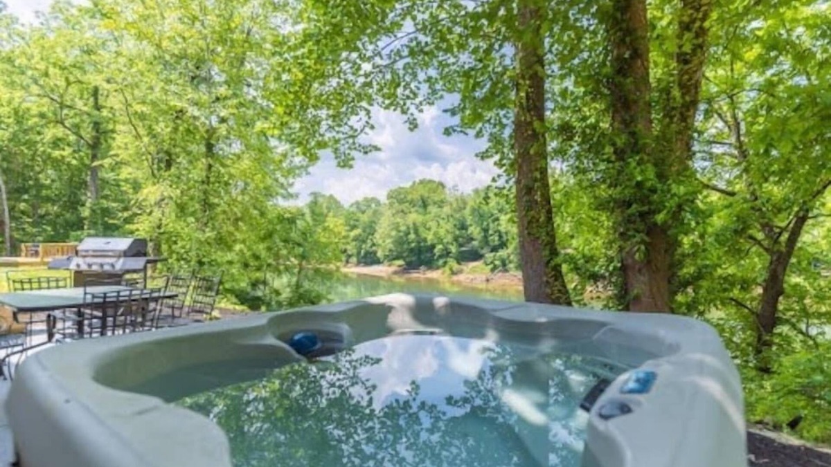 Bakerton House | The Enclave at Cumberland