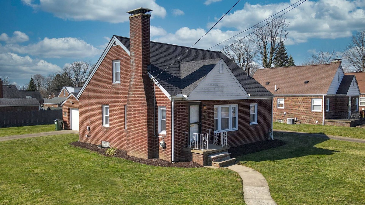 Canton House | The End Zone Escape: Light & Bright HOF Village Home