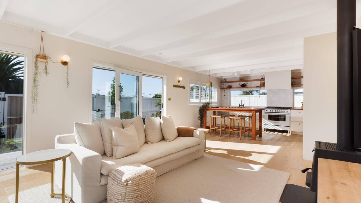 Mount Maunganui House | The Endless Summer Home - Where Waves and Town Unite