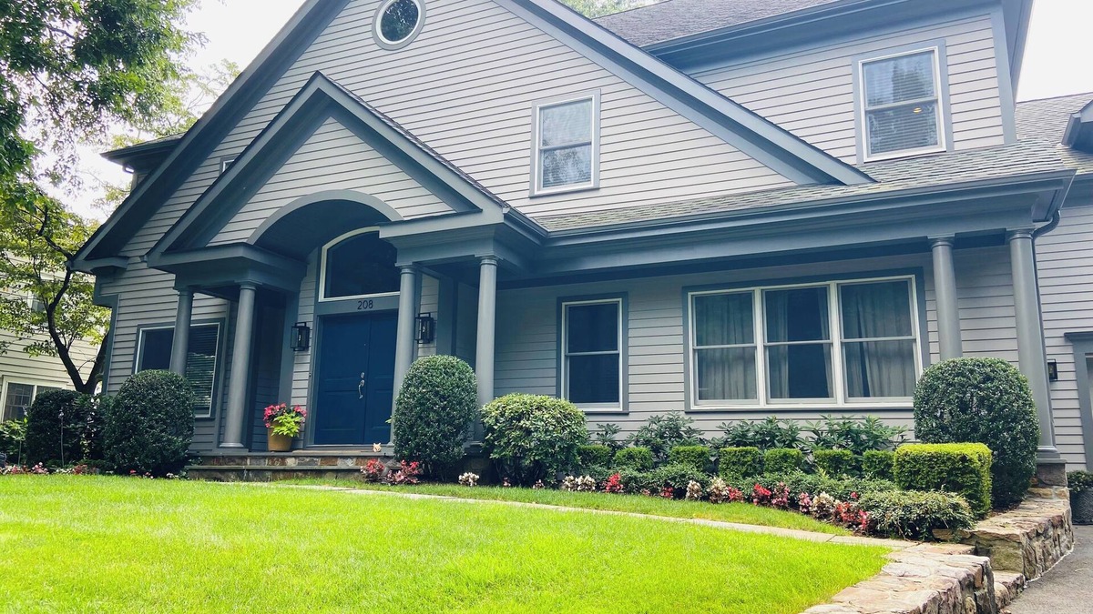 New Rochelle House | The epitome of style and charm minutes from NYC