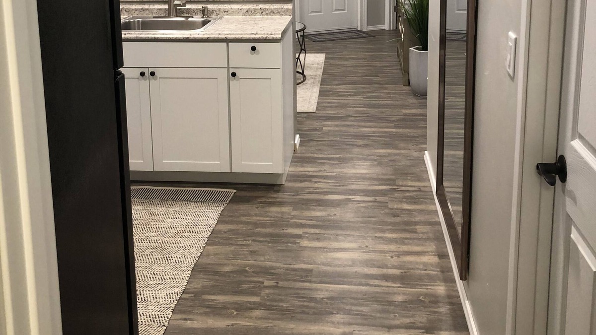 Roseburg Apartment | The Escape at The Double U
