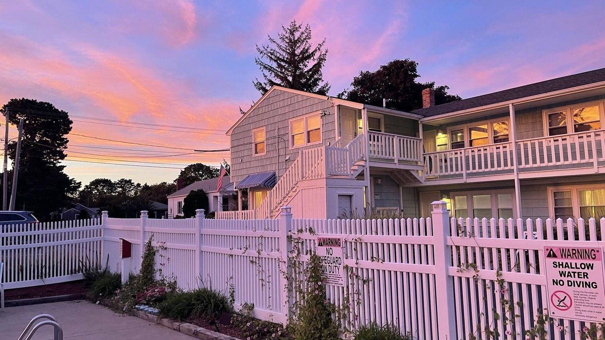 South Yarmouth Hotel | The Escape Inn
