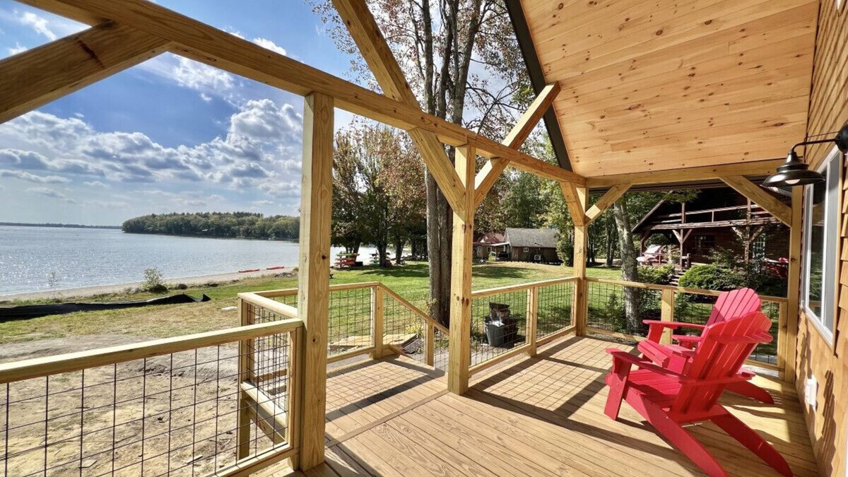Shawmut Cabin | The Escape | Steps to the Sand