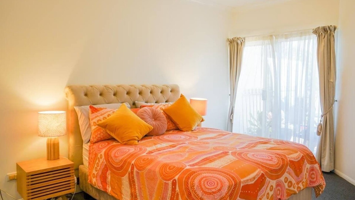 Belgian Gardens Apartment | The Esplanade-Amazing 3 bed, 2 Bath, Pool